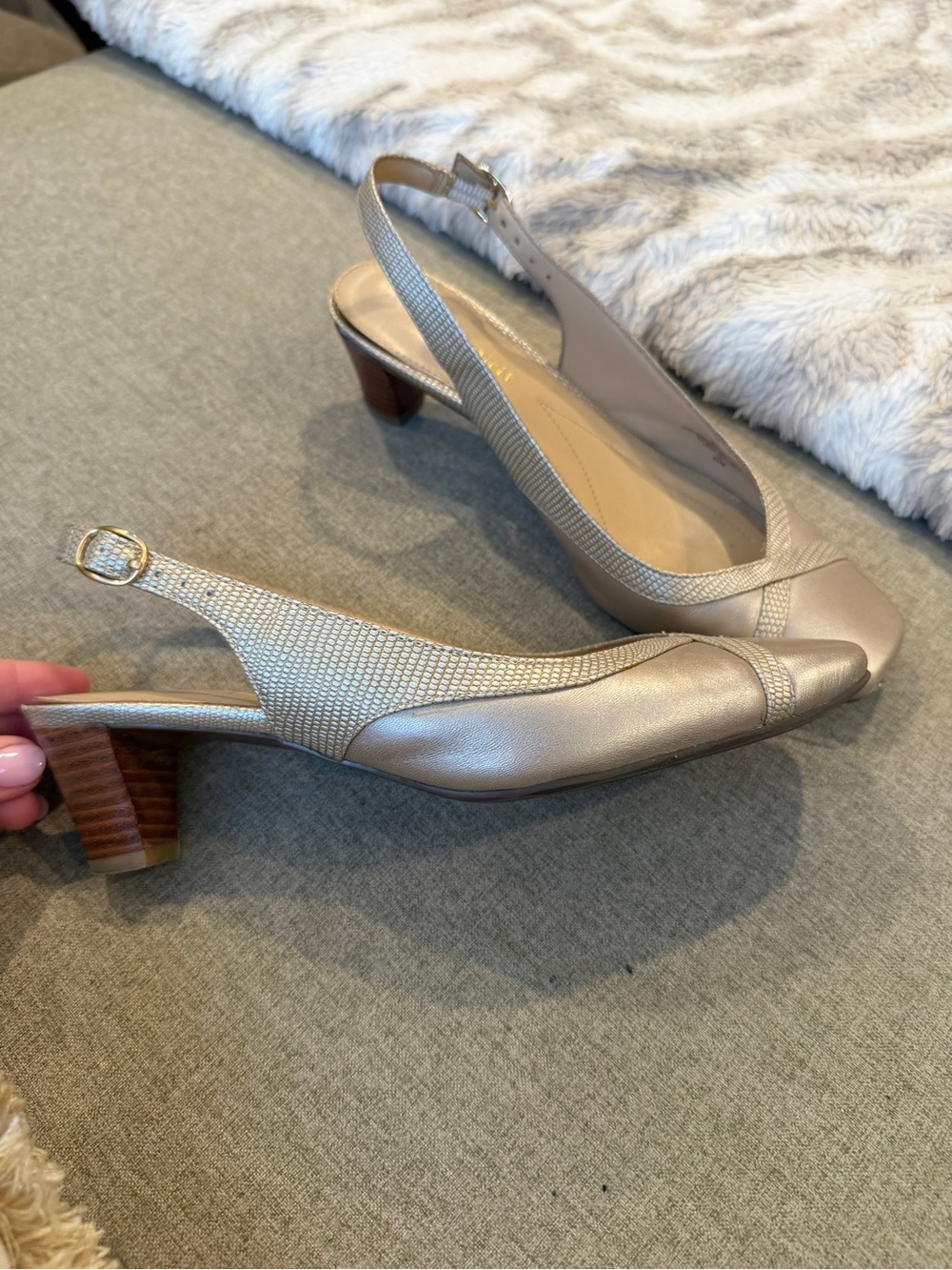 Easy Spirit Metallic Nude Slingback Mules - Picture 2 of 5